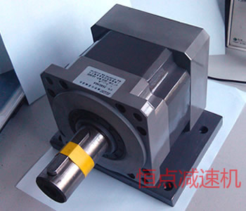 PXD142帶底腳雙軸行星減速機 