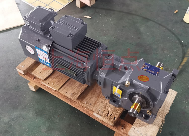 K37系列減速機輸入配變頻電機，輸出雙軸A+B 實物照片