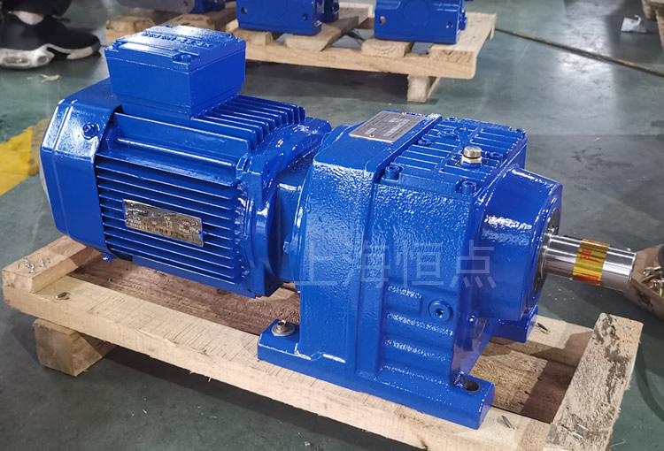 R47系列減速機配電機，藍色油漆實物照片