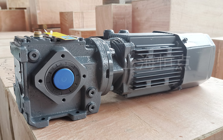 SA37系列減速機，配電機，灰色油漆 實物照片