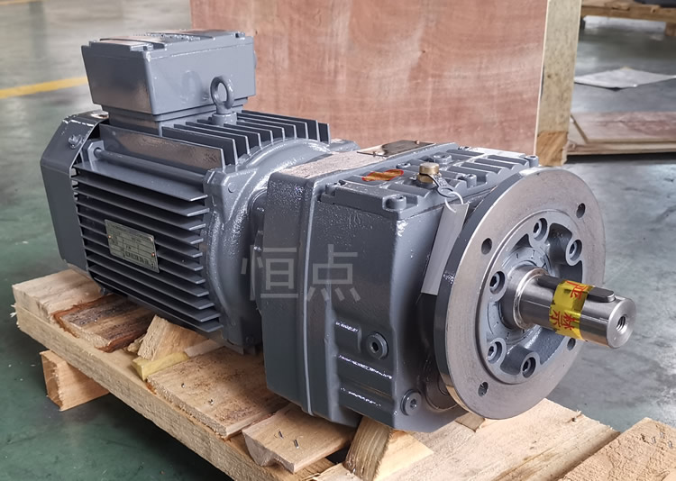 RF47系列減速機配直聯電機，立式安裝 輸出法蘭+軸 實物圖